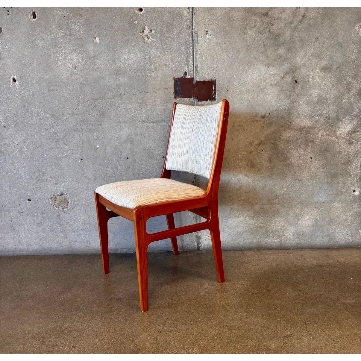 Vintage Teak D-Scan Chair